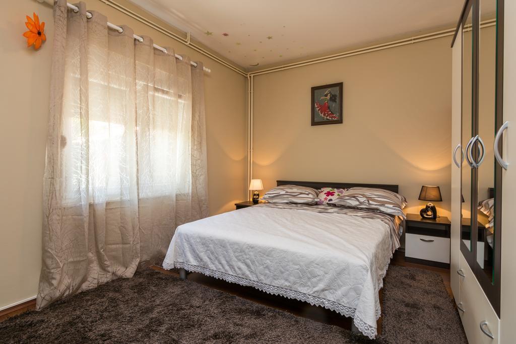 Apartman Verica Τρογκίρ Εξωτερικό φωτογραφία